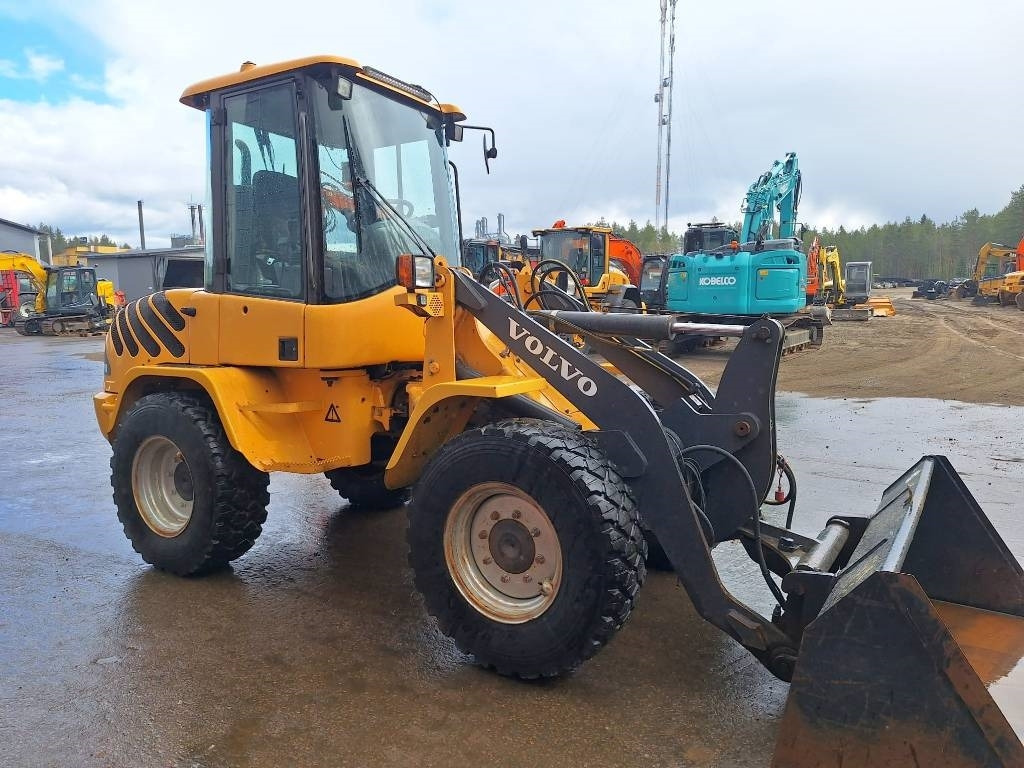 Volvo L30B AURALLA - Chargeuse sur pneus: photos 5 Volvo L30B AURALLA - Chargeuse sur pneus: photos 5