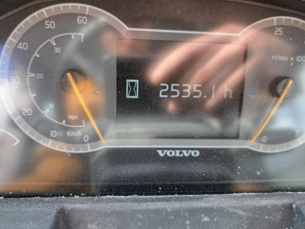 Volvo L60H - Chargeuse sur pneus: photos 3 Volvo L60H - Chargeuse sur pneus: photos 3