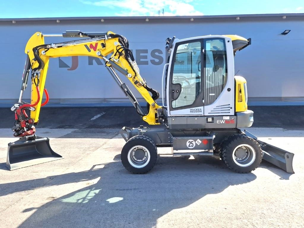Wacker EW65 PYÖRITTÄJÄLLÄ - Pelle sur pneus: photos 1 Wacker EW65 PYÖRITTÄJÄLLÄ - Pelle sur pneus: photos 1