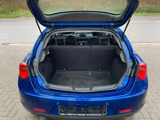 Alfa Romeo Giulietta Basis. Klima. Navi. Tempomat. - Voiture break: photos 5 Alfa Romeo Giulietta Basis. Klima. Navi. Tempomat. - Voiture break: photos 5