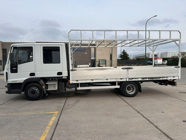 Iveco Eurocargo 100E17. 130.000km! - Camion plateau: photos 1 Iveco Eurocargo 100E17. 130.000km! - Camion plateau: photos 1