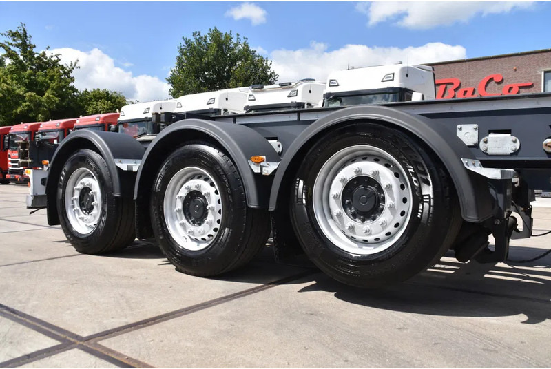 Renders HASTRAILER FCC - ALL CONNECTIONS - LIFT AXLE - 2 x EXTENDABLE - SAF AXLES - DISC BRAKES - EXCELLENT CONDITION - - Semi-remorque porte-conteneur/ Caisse mobile: photos 2 Renders HASTRAILER FCC - ALL CONNECTIONS - LIFT AXLE - 2 x EXTENDABLE - SAF AXLES - DISC BRAKES - EXCELLENT CONDITION - - Semi-remorque porte-conteneur/ Caisse mobile: photos 2