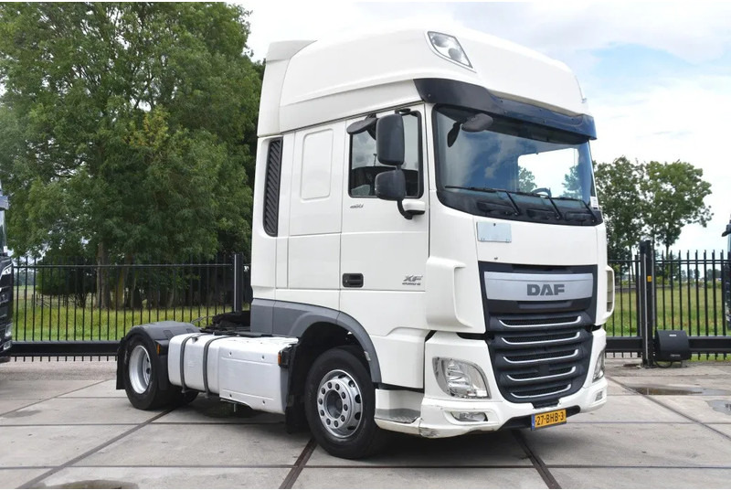 DAF XF 460 SSC 4x2 - EURO 6 - 878 TKM - ACC - AIRCO - 2 x FUEL TANKS - GOOD CONDITION - - Tracteur routier: photos 1 DAF XF 460 SSC 4x2 - EURO 6 - 878 TKM - ACC - AIRCO - 2 x FUEL TANKS - GOOD CONDITION - - Tracteur routier: photos 1