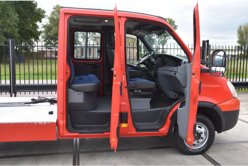 Iveco 40C18 - MANUAL - EURO 4 - 341 TKM - RADIO - BACKSEAT - 4 DOORS - GOOD CONDITION - - Tracteur routier: photos 4 Iveco 40C18 - MANUAL - EURO 4 - 341 TKM - RADIO - BACKSEAT - 4 DOORS - GOOD CONDITION - - Tracteur routier: photos 4