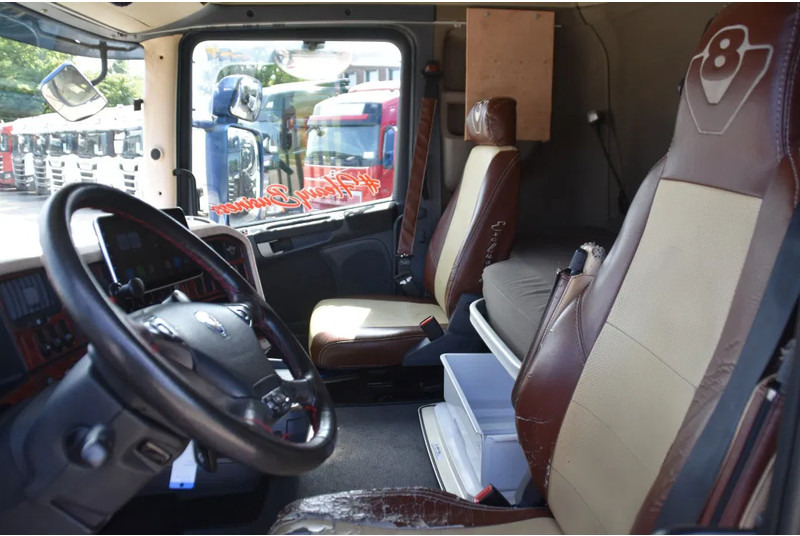 Scania R520 V8 TL 6x2/4MNB - RETARDER - FULL AIR - PARK. AIRCO - 2 x FUEL TANKS - ALCOA DURA BRIGHT - GOOD CONDITION - - Tracteur routier: photos 4 Scania R520 V8 TL 6x2/4MNB - RETARDER - FULL AIR - PARK. AIRCO - 2 x FUEL TANKS - ALCOA DURA BRIGHT - GOOD CONDITION - - Tracteur routier: photos 4