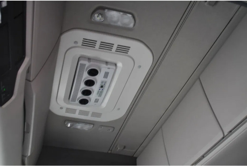 Scania S500 NGS 4x2NB - NEW TACHO - RETARDER - FULL AIR - PARK. AIRCO - 2 x FUEL TANKS - 4 POINT AIR SUSP. REAR - ALCOA'S - LED - - Tracteur routier: photos 5 Scania S500 NGS 4x2NB - NEW TACHO - RETARDER - FULL AIR - PARK. AIRCO - 2 x FUEL TANKS - 4 POINT AIR SUSP. REAR - ALCOA'S - LED - - Tracteur routier: photos 5