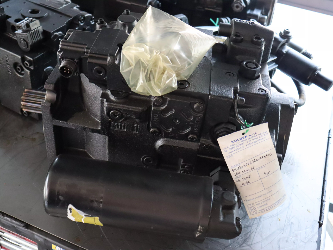 DANFOSS / SAUER 90L130KPVBJ8ELRF4F03GBA424236 - Pompe hydraulique pour Engins de chantier: photos 2 DANFOSS / SAUER 90L130KPVBJ8ELRF4F03GBA424236 - Pompe hydraulique pour Engins de chantier: photos 2