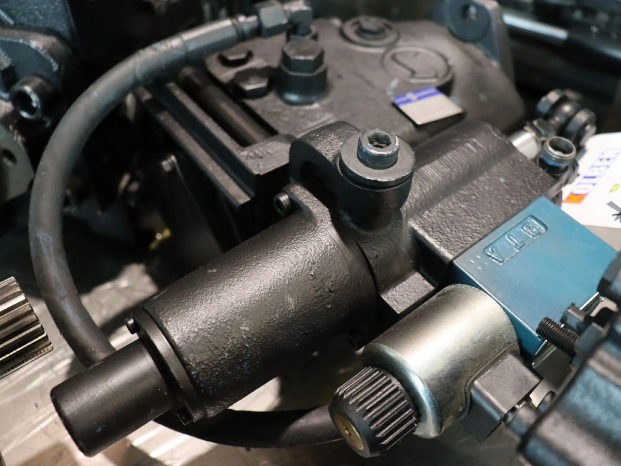 DANFOSS / SAUER SPV1/038-L5Z-PE089-01 - Pompe hydraulique pour Engins de chantier: photos 2 DANFOSS / SAUER SPV1/038-L5Z-PE089-01 - Pompe hydraulique pour Engins de chantier: photos 2