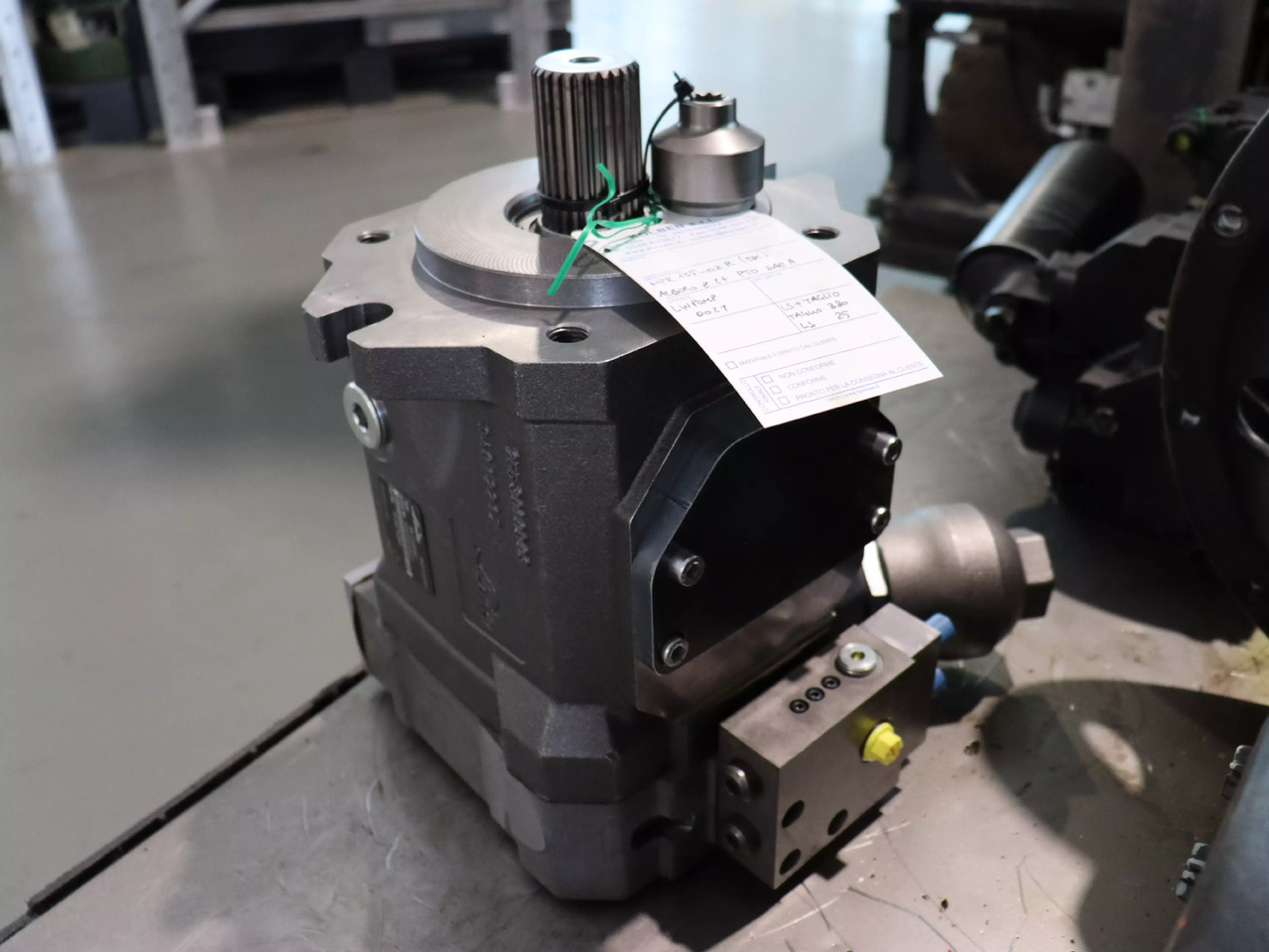 LINDE HPR02 A2 135 R LP00 0 0 0 S - Pompe hydraulique pour Engins de chantier: photos 3 LINDE HPR02 A2 135 R LP00 0 0 0 S - Pompe hydraulique pour Engins de chantier: photos 3