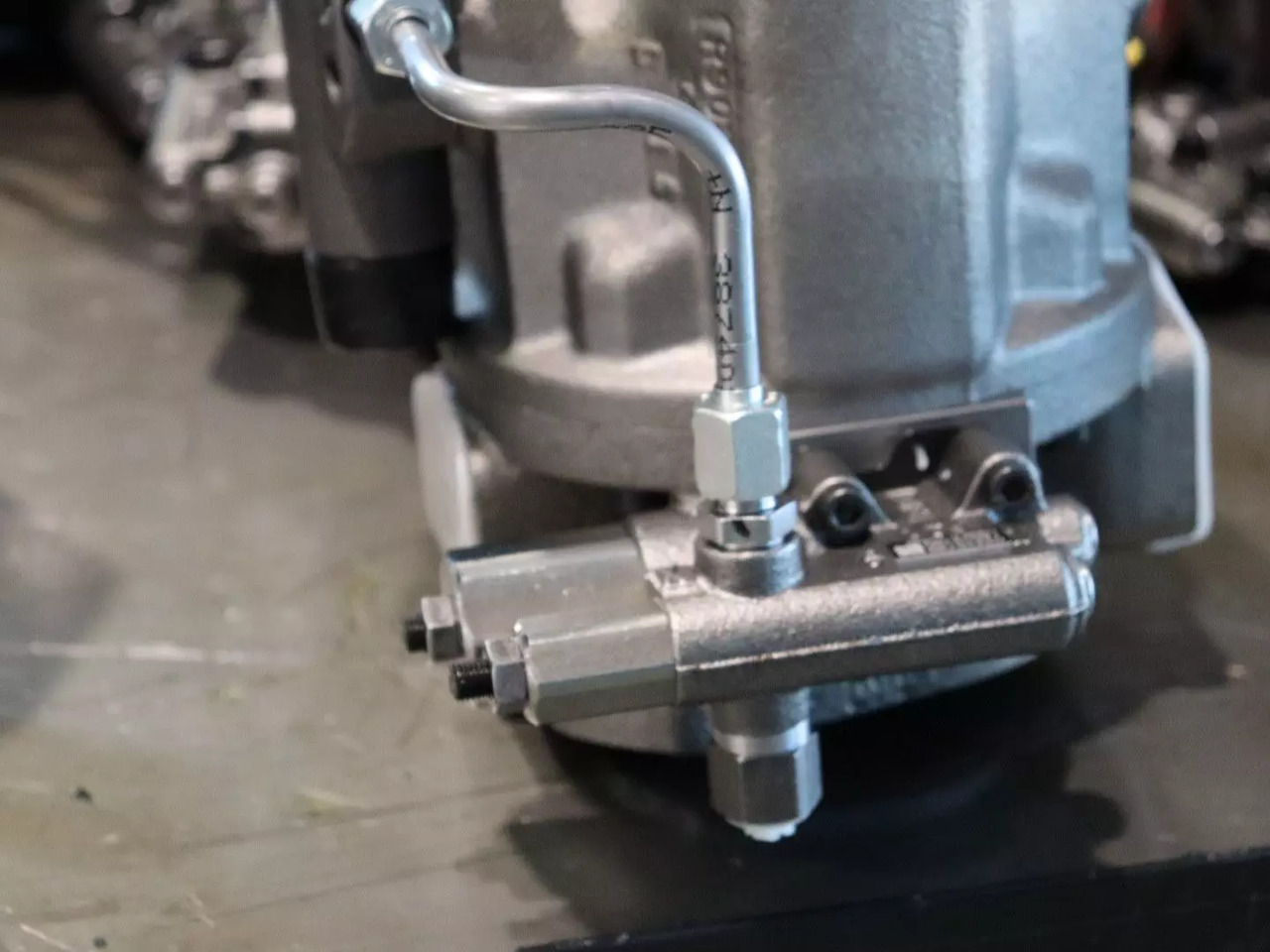 REXROTH A10VO28DFLR/31L-VSC62K01 - Pompe hydraulique pour Engins de chantier: photos 4 REXROTH A10VO28DFLR/31L-VSC62K01 - Pompe hydraulique pour Engins de chantier: photos 4