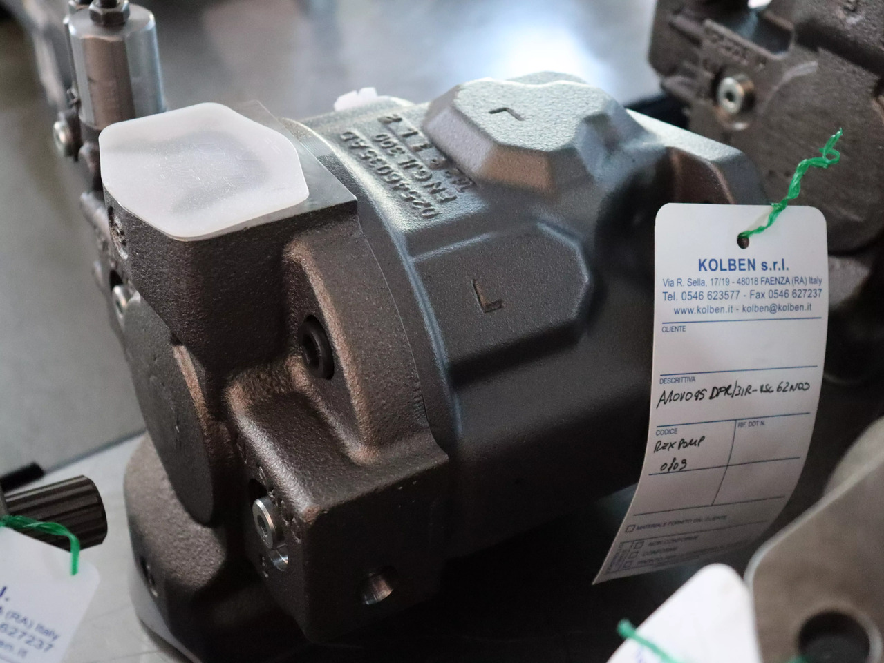 REXROTH A10VO45DFR/31R-VSC62N00 - Pompe hydraulique pour Engins de chantier: photos 2 REXROTH A10VO45DFR/31R-VSC62N00 - Pompe hydraulique pour Engins de chantier: photos 2
