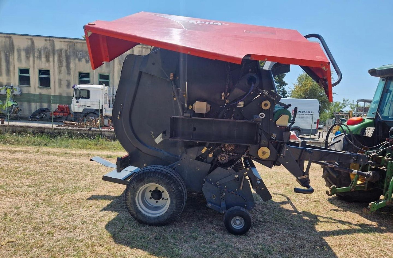 Rotopressa Kuhn - Presse à balles rondes: photos 4 Rotopressa Kuhn - Presse à balles rondes: photos 4