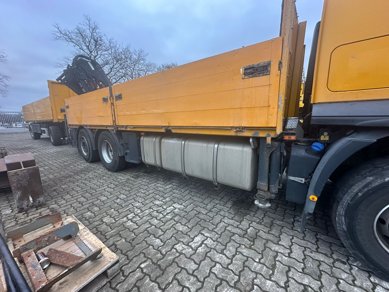 IVECO STRALIS 420 truck open box with TEREX loading crane 290.2E-A3 - Camion ampliroll, Camion grue: photos 4 IVECO STRALIS 420 truck open box with TEREX loading crane 290.2E-A3 - Camion ampliroll, Camion grue: photos 4