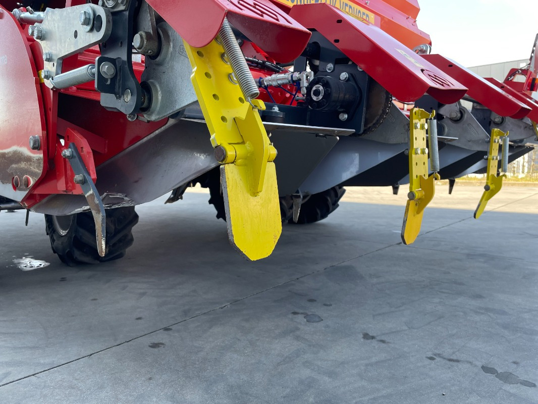 Dewulf CP 42 Trailed SC Compact - Matériel de récolte: photos 5 Dewulf CP 42 Trailed SC Compact - Matériel de récolte: photos 5