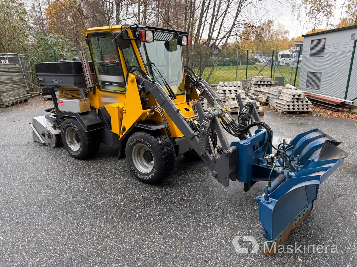 Redskapsbärare Wille 345 med snöutrustning - Autre matériel: photos 3 Redskapsbärare Wille 345 med snöutrustning - Autre matériel: photos 3