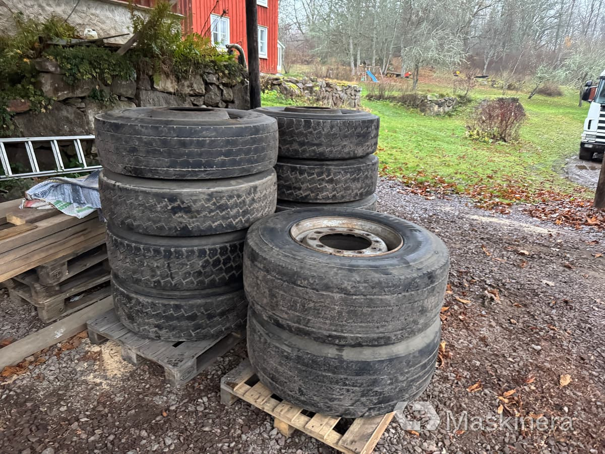 Bridgestone, Michelin & Dunlop Däck 2st 385/65R22.5 & 8st 315/80R22.5 - Roue complète: photos 3 Bridgestone, Michelin & Dunlop Däck 2st 385/65R22.5 & 8st 315/80R22.5 - Roue complète: photos 3