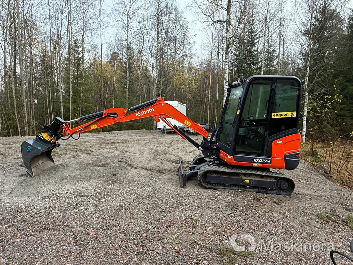 Grävmaskin Kubota KX027-4 med många redskap - Pelle sur chenille: photos 2 Grävmaskin Kubota KX027-4 med många redskap - Pelle sur chenille: photos 2