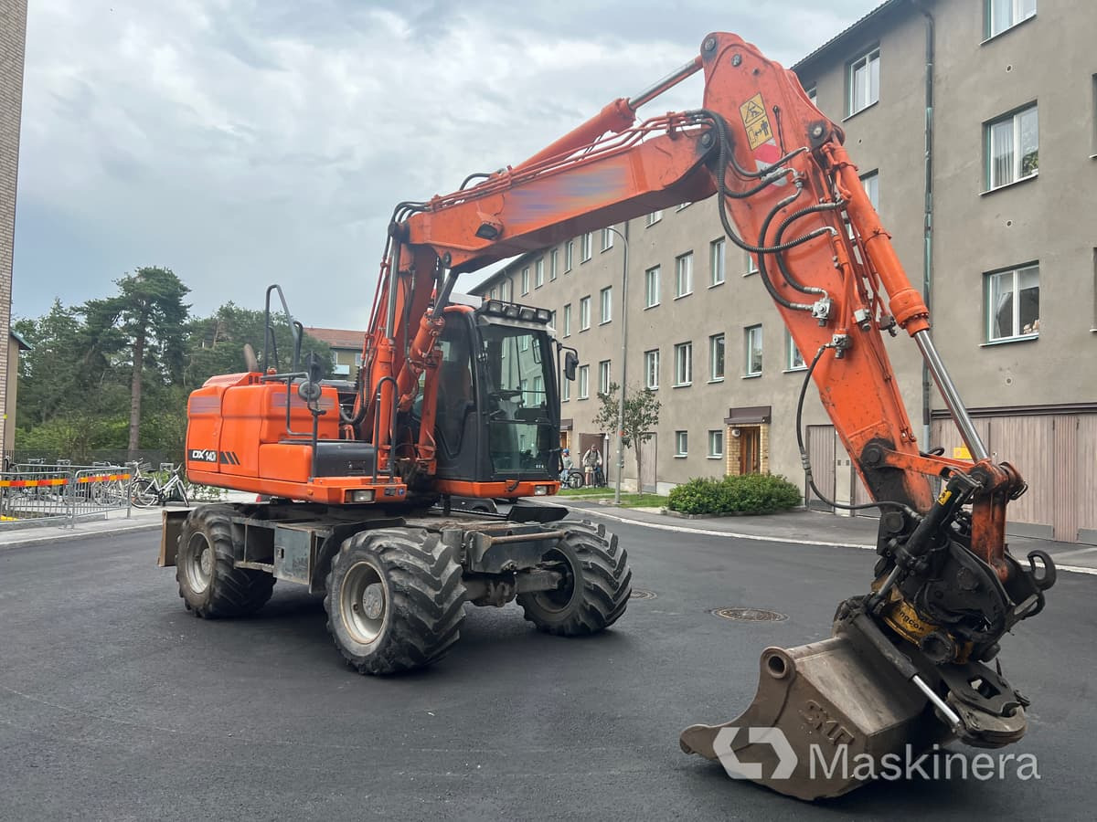 Hjugrävare Doosan DX140-3 - Pelle sur chenille: photos 3 Hjugrävare Doosan DX140-3 - Pelle sur chenille: photos 3