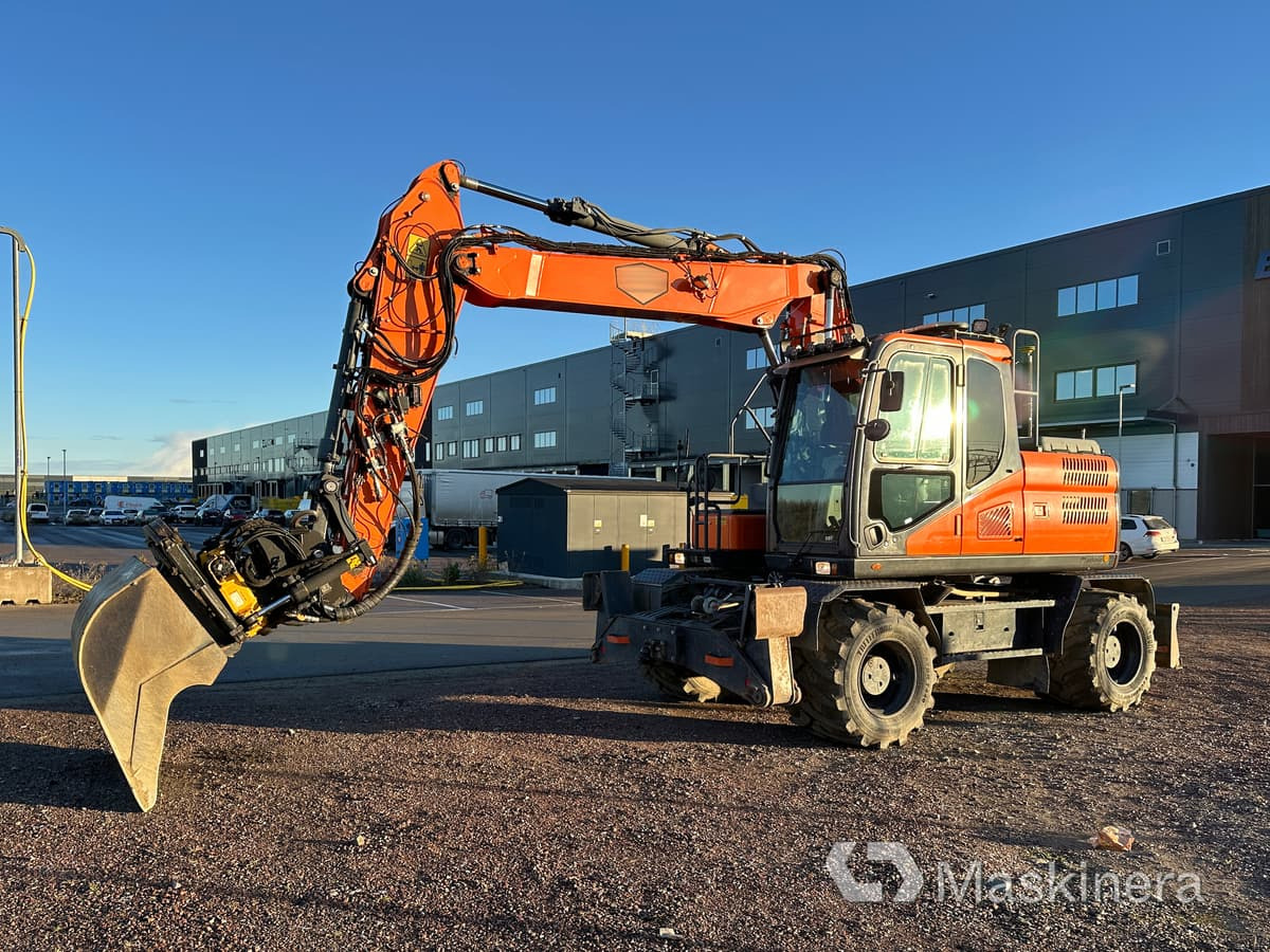 Hjulgrävare Doosan DX160W-5 - Pelle sur chenille: photos 1 Hjulgrävare Doosan DX160W-5 - Pelle sur chenille: photos 1
