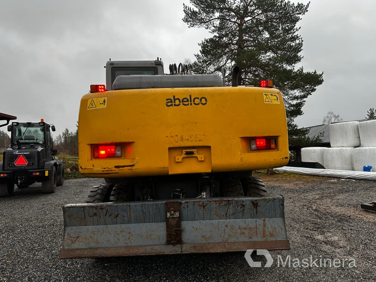 Hjulgrävare XCMG XE150W med flertal redskap - Pelle sur chenille: photos 4 Hjulgrävare XCMG XE150W med flertal redskap - Pelle sur chenille: photos 4