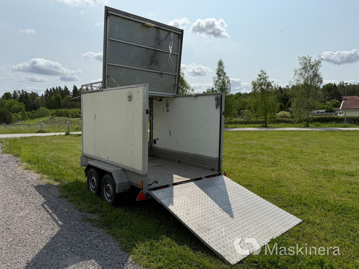 Öppningsbart Alu. kåpvagn, Bil & Plåtsläp 1700 - Remorque fourgon: photos 3 Öppningsbart Alu. kåpvagn, Bil & Plåtsläp 1700 - Remorque fourgon: photos 3