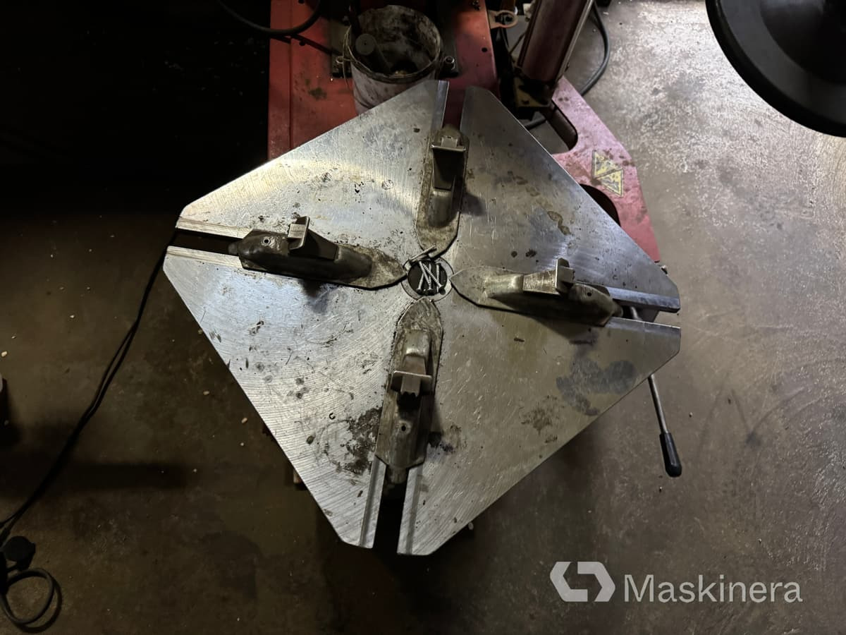 Pela & Megaspin 400 Däckmaskin Pela U-236A & Megaspin 400 - Équipement de garage: photos 4 Pela & Megaspin 400 Däckmaskin Pela U-236A & Megaspin 400 - Équipement de garage: photos 4