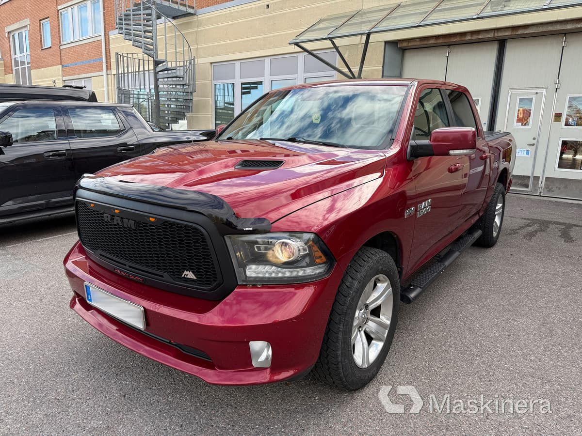 Fourgonnette Pickup Dodge Ram 1500 Crew Cab 5.7L V8 HEMI: photos 1