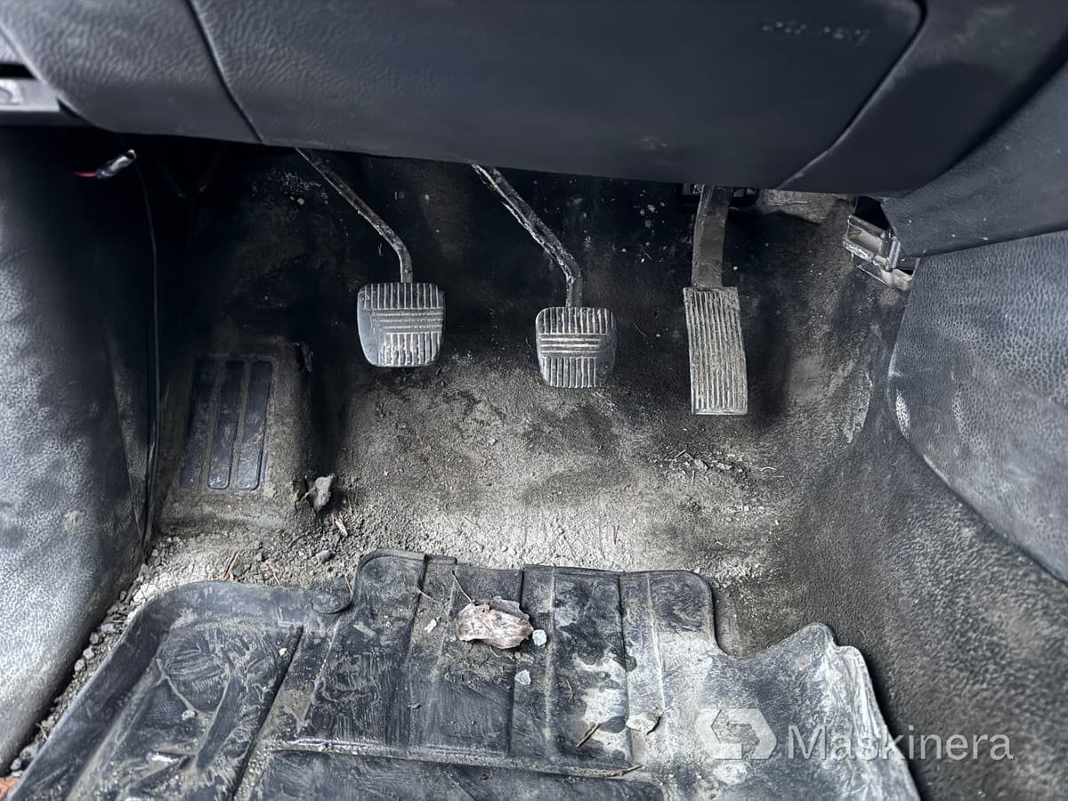 Fourgonnette Pickup Nissan Navara med flak: photos 21 Fourgonnette Pickup Nissan Navara med flak: photos 21