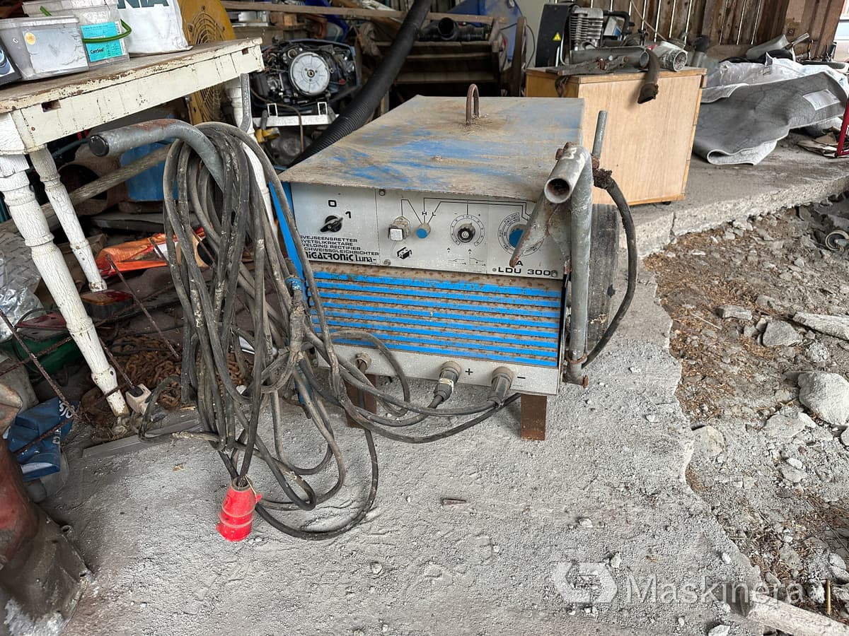 Pinnsvets LUNA LDU 300 - Equipement de soudage: photos 1 Pinnsvets LUNA LDU 300 - Equipement de soudage: photos 1