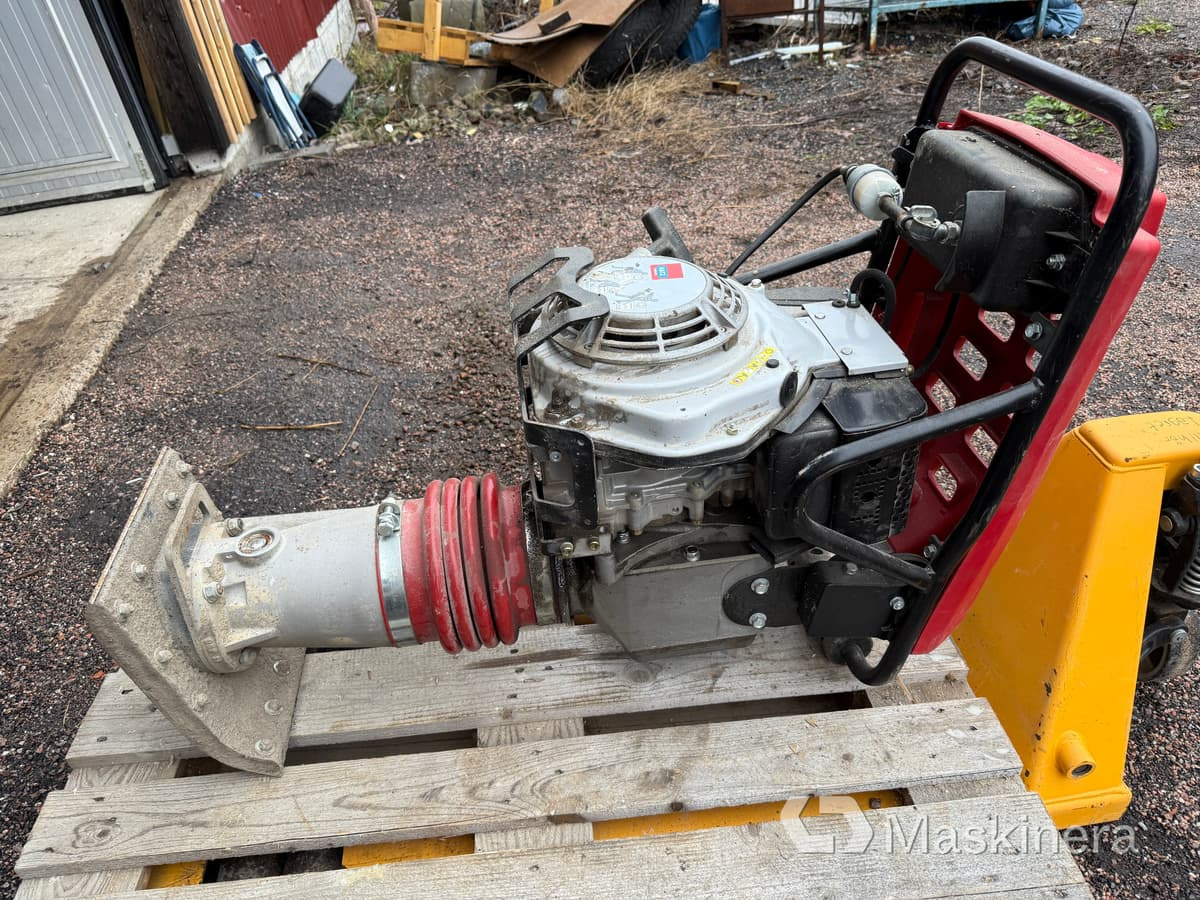 Stamp Swepac T84 - Plaque vibrante: photos 1 Stamp Swepac T84 - Plaque vibrante: photos 1