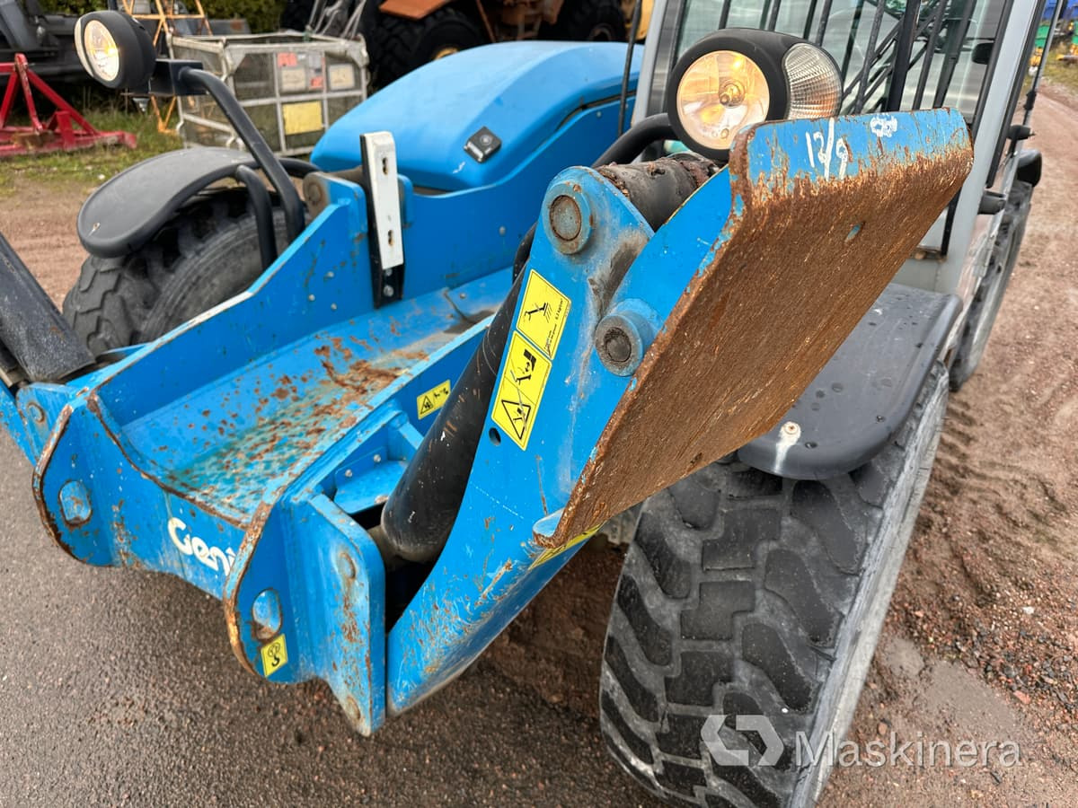 Chariot télescopique Teleskoplastare Genie GTH 4017SX + redskap: photos 48 Chariot télescopique Teleskoplastare Genie GTH 4017SX + redskap: photos 48