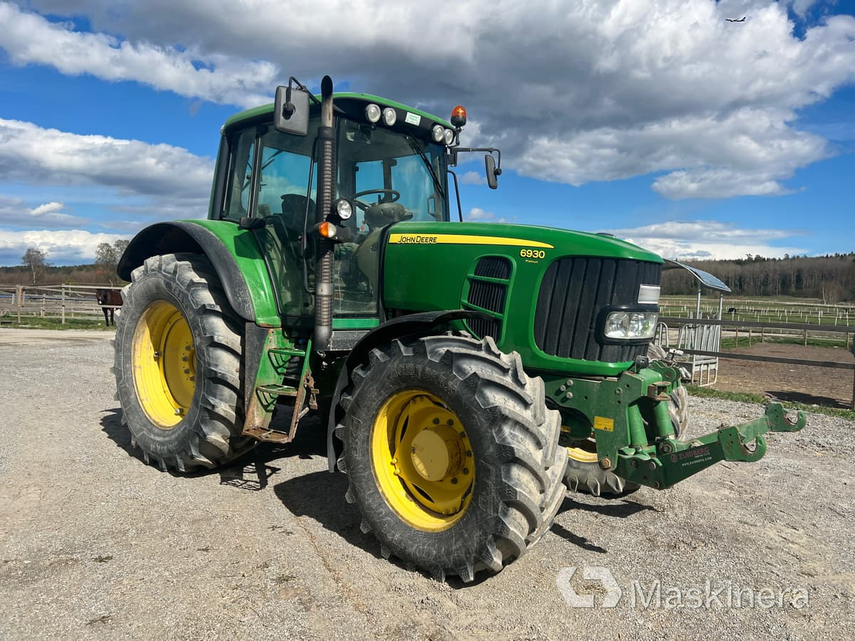 Traktor John Deere 6930 Premium med frontlyft - Tracteur agricole: photos 3 Traktor John Deere 6930 Premium med frontlyft - Tracteur agricole: photos 3