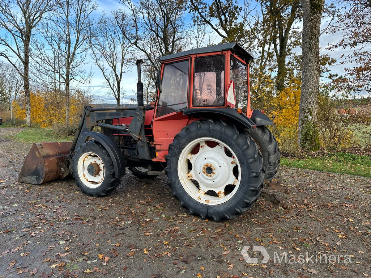 Traktor Valmet 405-4 med frontlastare - Tracteur agricole: photos 5 Traktor Valmet 405-4 med frontlastare - Tracteur agricole: photos 5