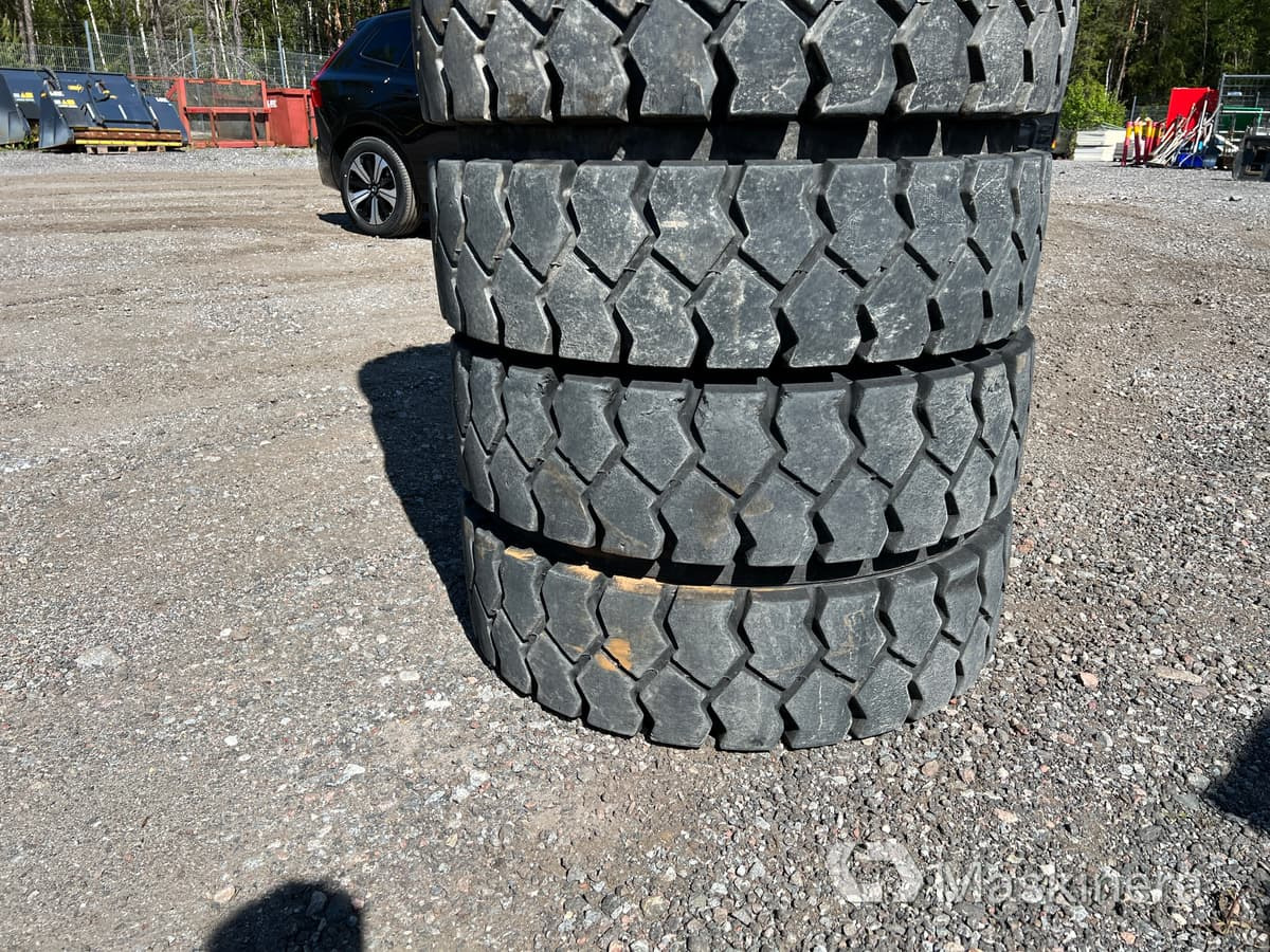 Trelleborg 10.00-20 NHS Däck med fälg Dubbelmontage Trelleborg 10.00-20 - Roue complète: photos 5 Trelleborg 10.00-20 NHS Däck med fälg Dubbelmontage Trelleborg 10.00-20 - Roue complète: photos 5