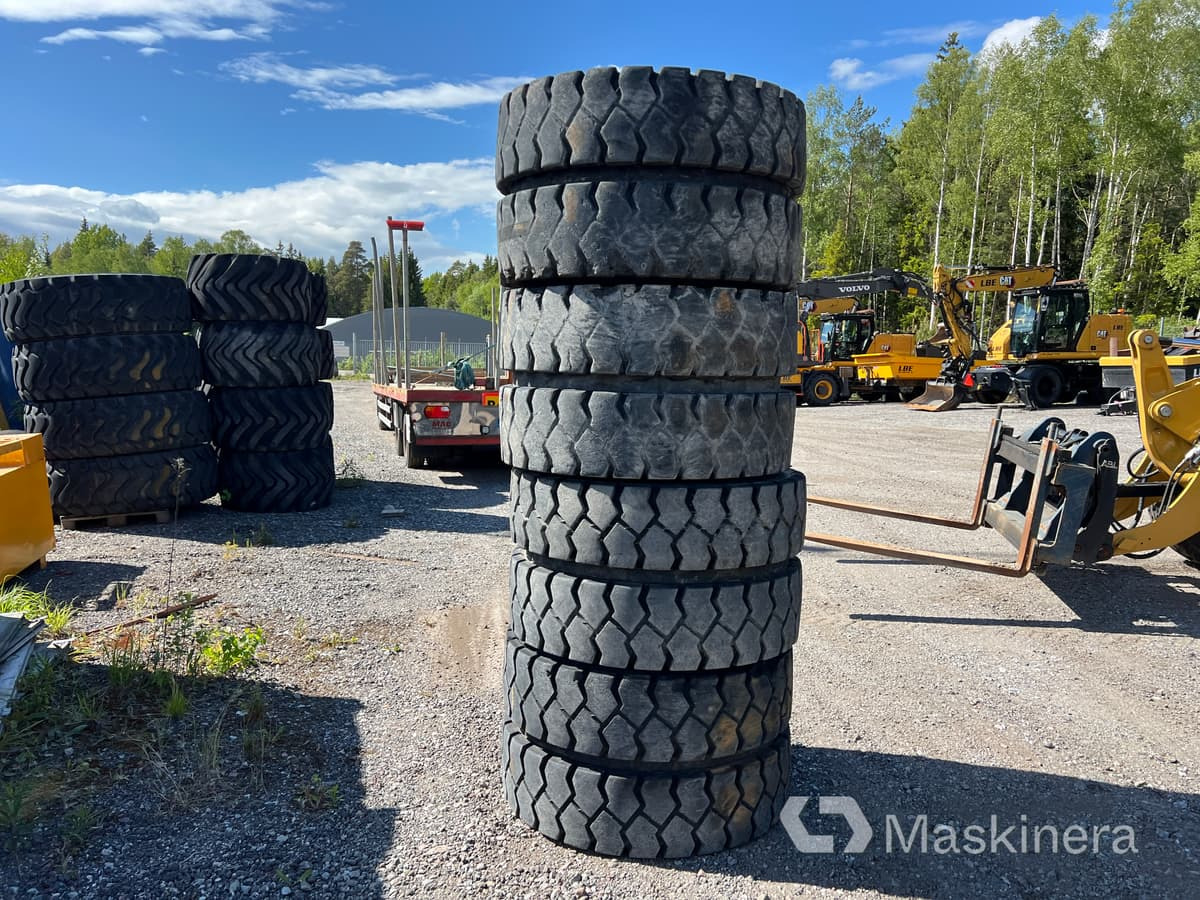Trelleborg 10.00-20 NHS Däck med fälg Dubbelmontage Trelleborg 10.00-20 - Roue complète: photos 1 Trelleborg 10.00-20 NHS Däck med fälg Dubbelmontage Trelleborg 10.00-20 - Roue complète: photos 1