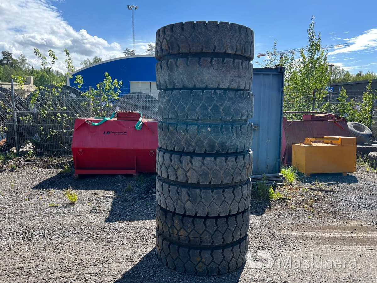 Trelleborg 10.00-20 NHS Däck med fälg Dubbelmontage Trelleborg 10.00-20 - Roue complète: photos 3 Trelleborg 10.00-20 NHS Däck med fälg Dubbelmontage Trelleborg 10.00-20 - Roue complète: photos 3