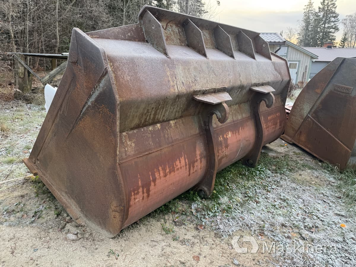Volvo Equipments Hjullastarskopa Hardox botten - Godet pour chargeur: photos 1 Volvo Equipments Hjullastarskopa Hardox botten - Godet pour chargeur: photos 1