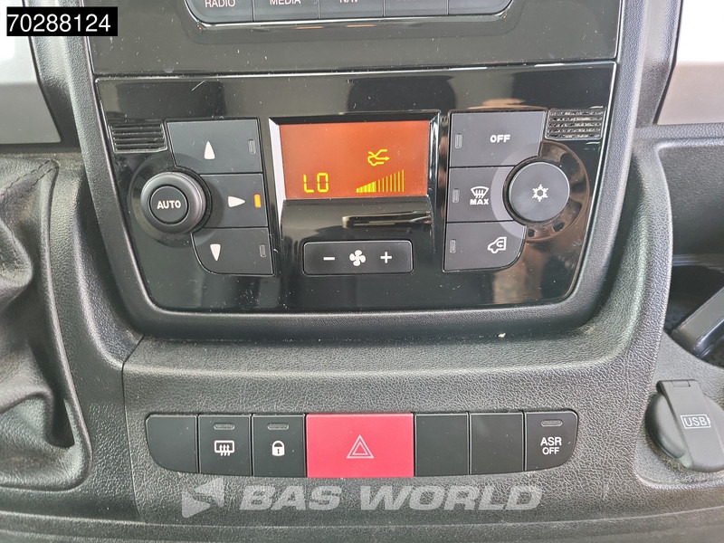 Fourgonnette Fiat Ducato 120PK L2H1 Trekhaak Navi Airco Cruise Camera Euro6 L2 10m3 Airco Trekhaak Cruise control: photos 16