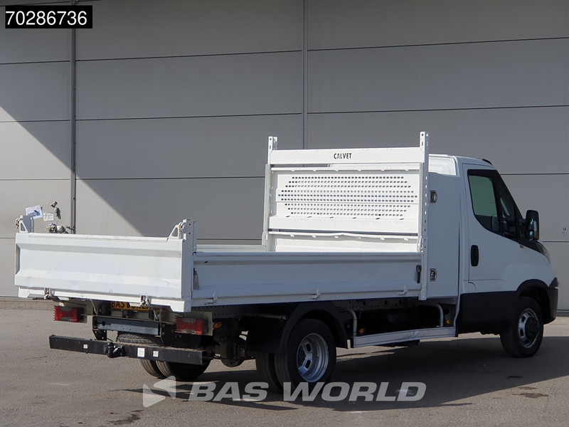 Iveco Daily 35C18 3.0L Automaat Kipper met Kist Dubbellucht 3,5t Trekhaak Airco Euro6 Tipper Kieper Benne 2m3 Airco Trekhaak Cruise control - Utilitaire benne: photos 5 Iveco Daily 35C18 3.0L Automaat Kipper met Kist Dubbellucht 3,5t Trekhaak Airco Euro6 Tipper Kieper Benne 2m3 Airco Trekhaak Cruise control - Utilitaire benne: photos 5