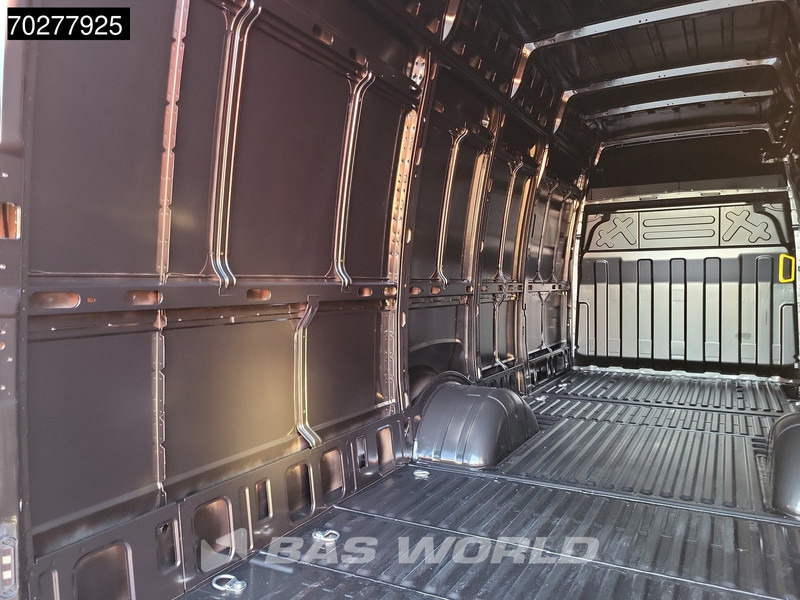 Iveco Daily 35C21 3.0L Automaat L4H3 210PK Hoog Dak Dubbellucht 3,5t 19,3m3 Trekhaak ACC Navi LED Camera Parkeersensoren Euro6 L5 19m3 Airco - Fourgon utilitaire: photos 5 Iveco Daily 35C21 3.0L Automaat L4H3 210PK Hoog Dak Dubbellucht 3,5t 19,3m3 Trekhaak ACC Navi LED Camera Parkeersensoren Euro6 L5 19m3 Airco - Fourgon utilitaire: photos 5