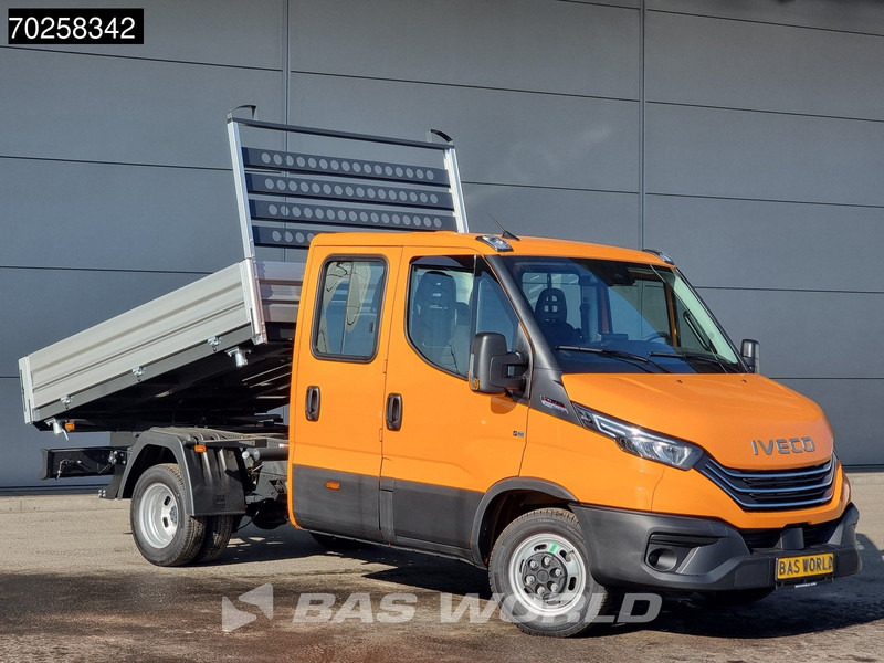Iveco Daily 35C21 3-Zijdige Kipper Dubbel Cabine 210PK 3.0L Dubbellucht 3,5t Trekhaak ACC Airco LED Camera CarPlay Euro6 Tipper Benne Kieper - Utilitaire benne: photos 2 Iveco Daily 35C21 3-Zijdige Kipper Dubbel Cabine 210PK 3.0L Dubbellucht 3,5t Trekhaak ACC Airco LED Camera CarPlay Euro6 Tipper Benne Kieper - Utilitaire benne: photos 2
