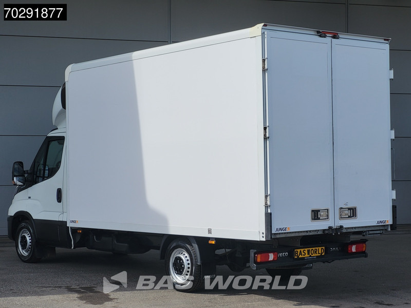 Iveco Daily 35S16 Automaat Bakwagen 160PK Achterdeuren Airco Camera Euro6 Meubelbak Koffer 21m3 Airco - Fourgon grand volume: photos 2 Iveco Daily 35S16 Automaat Bakwagen 160PK Achterdeuren Airco Camera Euro6 Meubelbak Koffer 21m3 Airco - Fourgon grand volume: photos 2