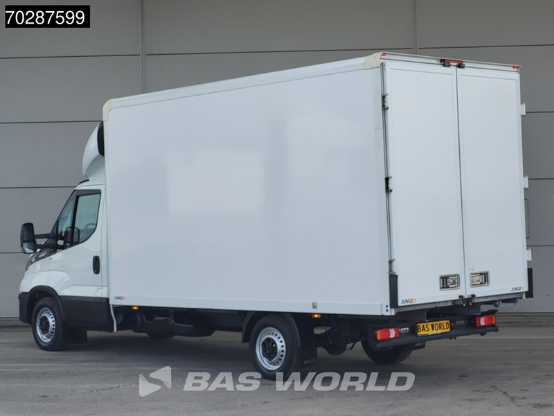 Iveco Daily 35S16 Automaat Bakwagen Achterdeuren Airco Camera Euro6 Meubelbak Koffer 21m3 Airco - Fourgon grand volume: photos 2 Iveco Daily 35S16 Automaat Bakwagen Achterdeuren Airco Camera Euro6 Meubelbak Koffer 21m3 Airco - Fourgon grand volume: photos 2