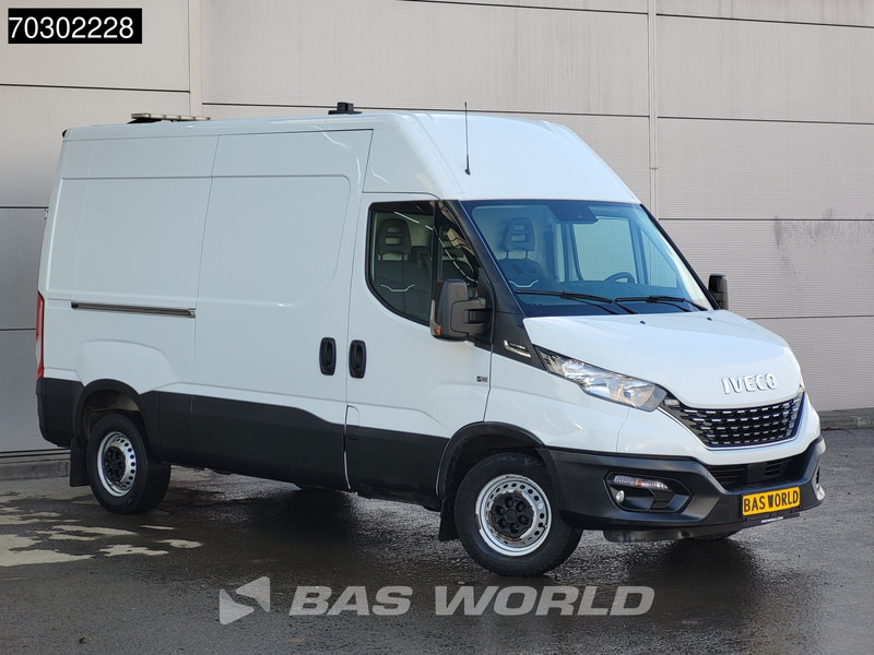 Iveco Daily 35S16 Automaat L2H2 3,5t Trekhaak 160PK ACC Navi Airco Camera Werkplaatsinrichting Euro6 L2 Airco Trekhaak - Fourgon utilitaire: photos 3 Iveco Daily 35S16 Automaat L2H2 3,5t Trekhaak 160PK ACC Navi Airco Camera Werkplaatsinrichting Euro6 L2 Airco Trekhaak - Fourgon utilitaire: photos 3