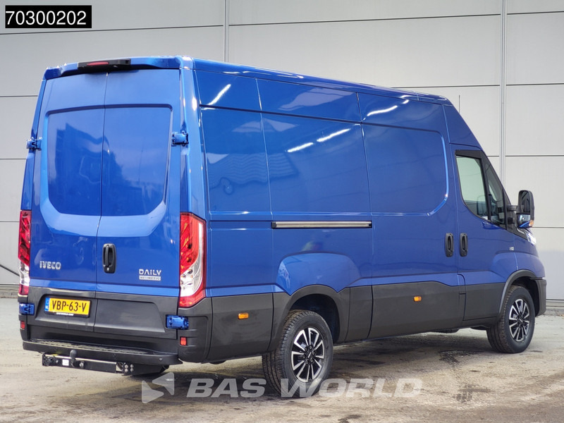 Iveco Daily 35S16 Automaat L2H2 3,5t Trekhaak ACC LED Airco Cruise Camera Parkeersensoren LM-Velgen Euro6 L2 Airco Trekhaak - Fourgon utilitaire: photos 5 Iveco Daily 35S16 Automaat L2H2 3,5t Trekhaak ACC LED Airco Cruise Camera Parkeersensoren LM-Velgen Euro6 L2 Airco Trekhaak - Fourgon utilitaire: photos 5