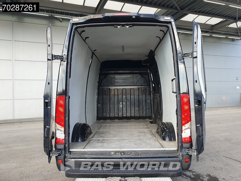 Iveco Daily 35S16 Automaat L2H2 3,5t Trekhaak Airco Cruise Camera Euro6 L2 11m3 Airco Trekhaak Cruise control - Fourgon utilitaire: photos 3 Iveco Daily 35S16 Automaat L2H2 3,5t Trekhaak Airco Cruise Camera Euro6 L2 11m3 Airco Trekhaak Cruise control - Fourgon utilitaire: photos 3