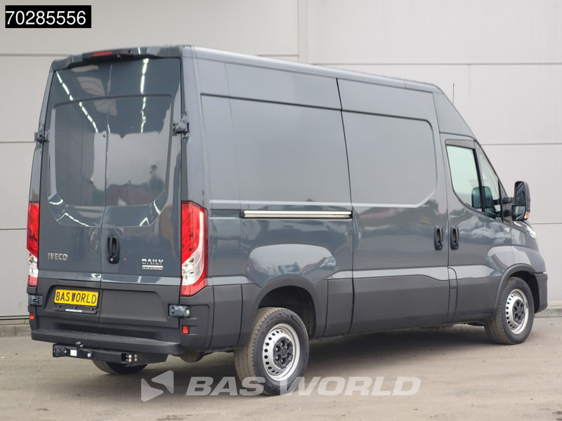 Iveco Daily 35S18 3.0L Automaat 180PK L2H2 3500kg Trekhaak LED Navi Airco Cruise Camera Euro6 L2 11m3 Airco Trekhaak Cruise control - Fourgon utilitaire: photos 5 Iveco Daily 35S18 3.0L Automaat 180PK L2H2 3500kg Trekhaak LED Navi Airco Cruise Camera Euro6 L2 11m3 Airco Trekhaak Cruise control - Fourgon utilitaire: photos 5