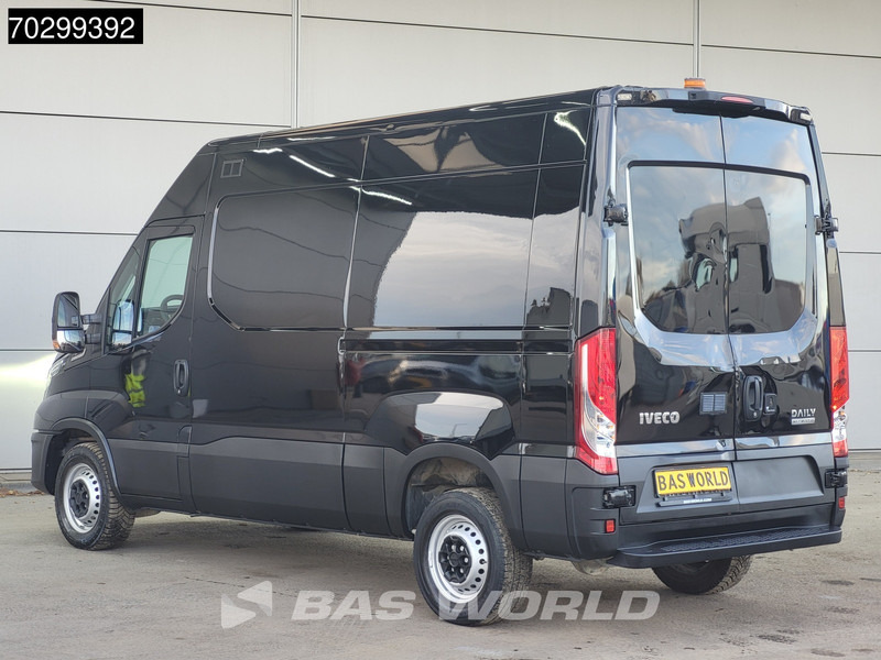 Iveco Daily 35S18 3.0L Automaat L2H2 180PK ACC LED Navi Airco 3,5t Trekgewicht Euro6 L2H2 Airco - Fourgon utilitaire: photos 2 Iveco Daily 35S18 3.0L Automaat L2H2 180PK ACC LED Navi Airco 3,5t Trekgewicht Euro6 L2H2 Airco - Fourgon utilitaire: photos 2