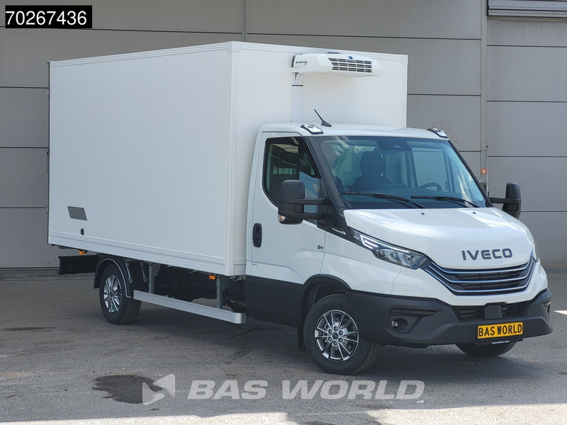 Iveco Daily 35S18 3.0L Koelwagen Thermoking C-250 LED ACC Navi Airco Koel Koeler Kühl Kühler Bakwagen Kühlkoffer 17m3 Airco - Utilitaire frigorifique: photos 5 Iveco Daily 35S18 3.0L Koelwagen Thermoking C-250 LED ACC Navi Airco Koel Koeler Kühl Kühler Bakwagen Kühlkoffer 17m3 Airco - Utilitaire frigorifique: photos 5