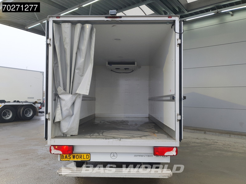 Mercedes-Benz Sprinter 317 CDI Koelwagen Automaat Carrier Xarios 350 230V stekker Cruise Airco Camera Koel Kühlkoffer Koeler Bakwagen 17m3 Airco Cruise - Utilitaire frigorifique: photos 3 Mercedes-Benz Sprinter 317 CDI Koelwagen Automaat Carrier Xarios 350 230V stekker Cruise Airco Camera Koel Kühlkoffer Koeler Bakwagen 17m3 Airco Cruise - Utilitaire frigorifique: photos 3
